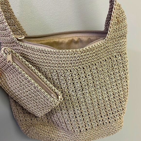 Frankie and Johnnie Textured Tan/beige Knitted Crossbody with Matching Wallet - Picture 3 of 10